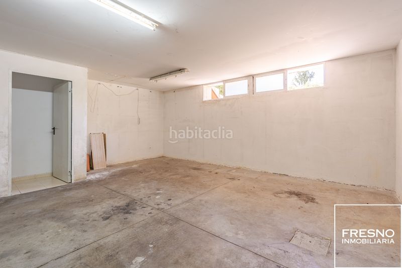 Foto dc4d0872-100a-4f96-b24d-af39006c9663. Casa adossada amb xemeneia calefacció piscina a Cobeña