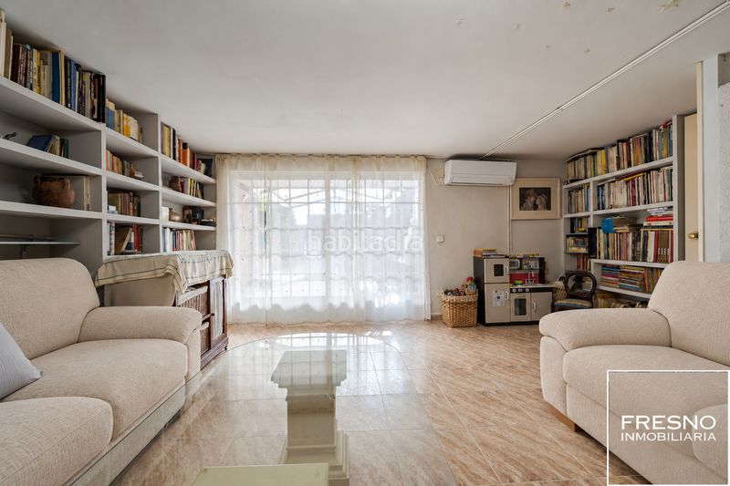 Foto c95365b1-e624-48c7-ba0d-fd95b5baeb58. Casa adossada amb xemeneia calefacció aparcament piscina a Cobeña
