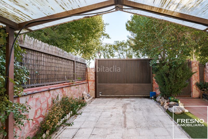 Foto e8a5baa0-22d4-4cd8-b678-998add3c19e0. Casa adossada amb xemeneia calefacció aparcament piscina a Cobeña