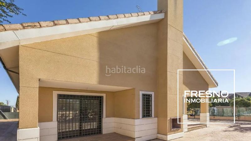 Foto a9402241-b721-4b10-adbf-73d275036307. Casa aparellada amb aparcament a Centro Rivas - Vaciamadrid
