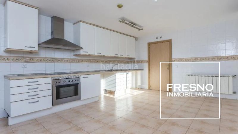 Foto c0052aaa-e7d0-48f3-8973-4c9389158ca1. Casa aparellada amb aparcament a Centro Rivas - Vaciamadrid