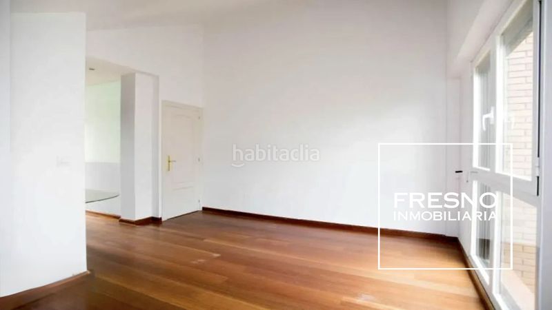 Foto 14ca9aa4-2cab-4861-9724-34360ca44368. Casa aparellada amb aparcament a Miralbueno Zaragoza