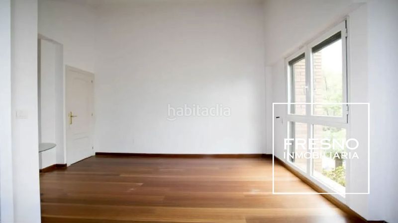 Foto 4b4f8fcc-2091-48ff-96f4-778e71aff2dc. Casa aparellada amb aparcament a Miralbueno Zaragoza