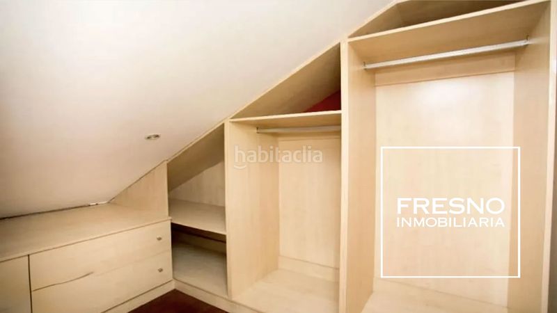 Foto 53b88722-392e-4feb-b60b-e2e991f0979e. Casa aparellada amb aparcament a Miralbueno Zaragoza