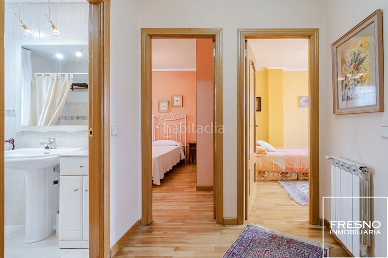 Foto 1b7975f6-2fde-469a-9024-626b177e0166. Casa aparellada amb calefacció aparcament a Cobeña