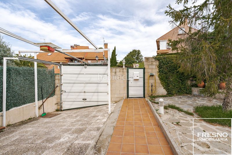 Foto 1e6ca589-0b00-4cb2-b64d-1aa9a032fcf5. Casa aparellada amb calefacció aparcament a Cobeña