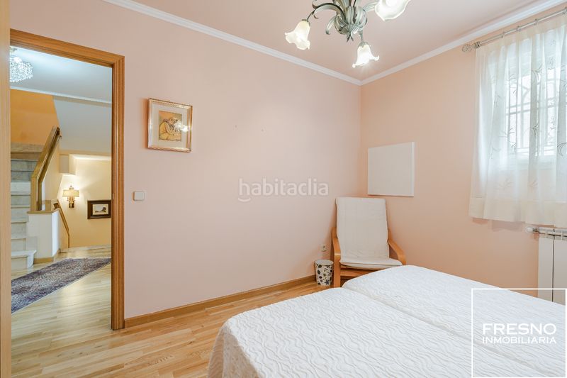 Foto a76ba36c-a3fc-4bbb-8c5a-abd04109008a. Casa aparellada amb calefacció aparcament a Cobeña