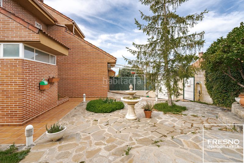 Foto d3bfed92-a2d4-45a5-9142-4c2b164e52ef. Casa aparellada amb calefacció aparcament a Cobeña