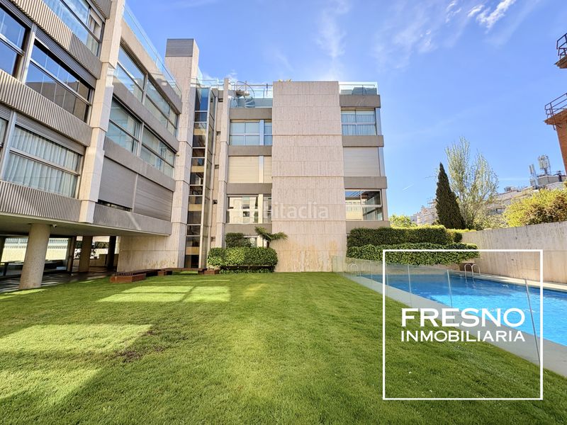 Foto 849f2e6e-bd16-4d53-bec2-ca94864a3d0c. Pis amb calefacció piscina a Nueva España Madrid