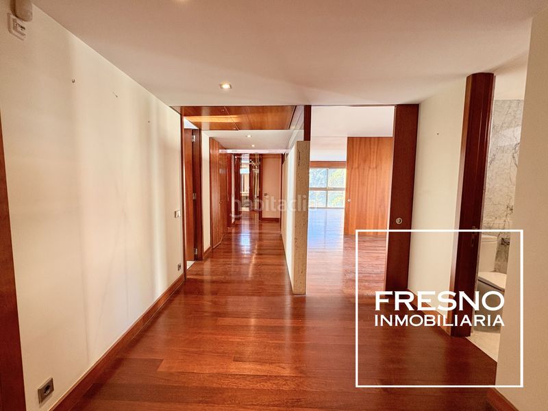 Foto cee1047a-a25a-4ccc-9f9e-9b79c8bd456f. Pis amb calefacció piscina a Nueva España Madrid