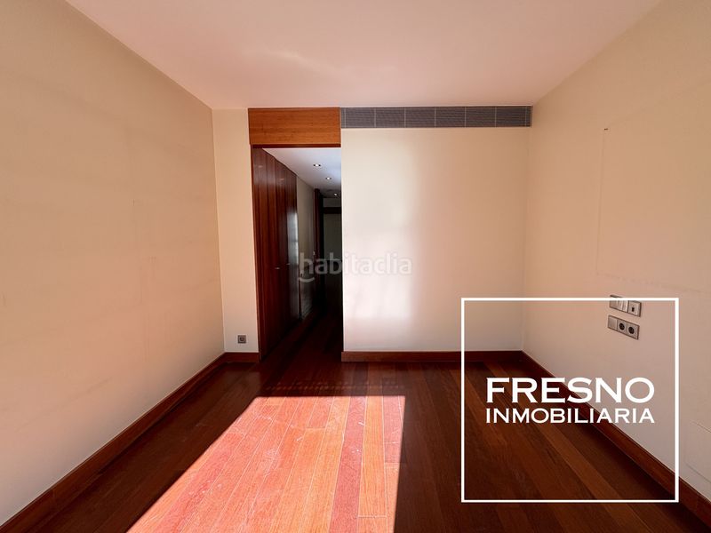 Foto e2cb8f00-93e2-42e4-993a-7597bcad9ef5. Pis amb calefacció piscina a Nueva España Madrid