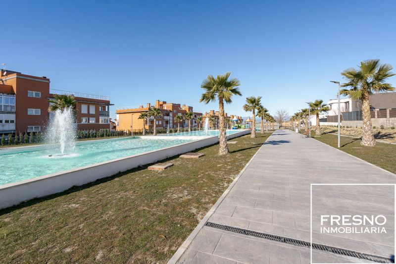 Foto 3407c5f3-52f2-4fff-add4-3b2ea071ac09. Dúplex amb calefacció aparcament a Cobeña