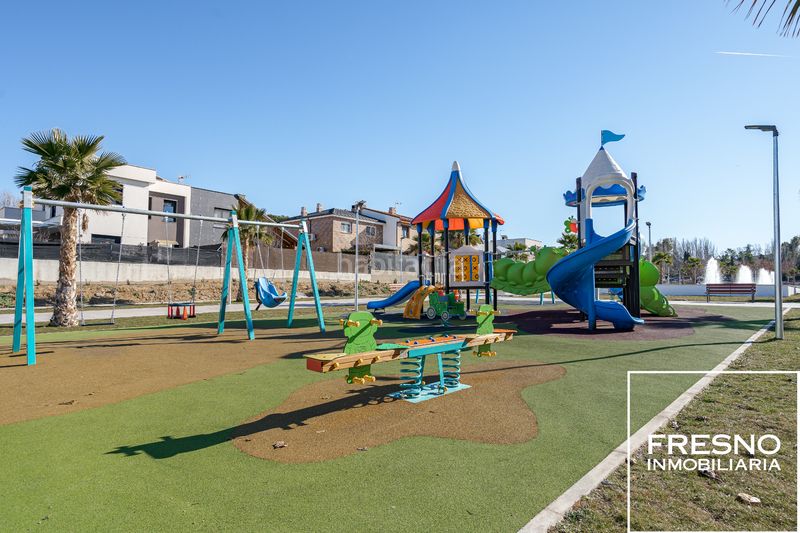 Foto 6d6e598e-c821-4038-8fbf-a1b0795c5d07. Dúplex amb calefacció aparcament a Cobeña