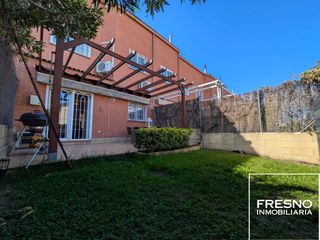 Location Chalet  Calle asia. Chalet adosado de alquiler en cobeña - zona nuevos enebros