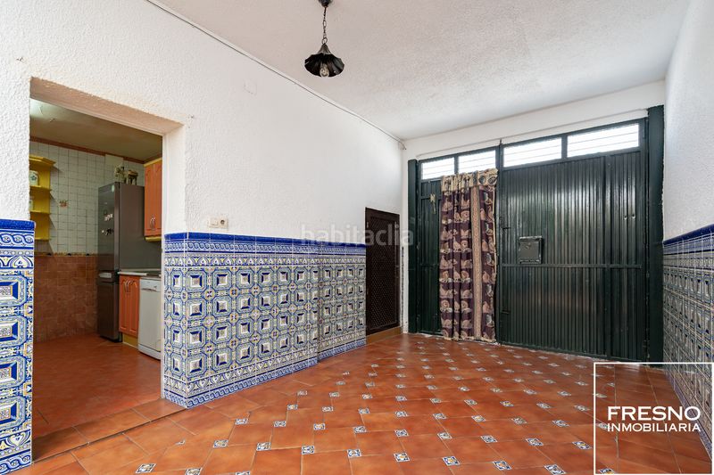 Foto 0aae0484-5fb9-4e53-944c-29603eb859b2. Casa adossada amb calefacció aparcament a Yepes