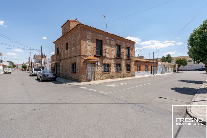 Foto 0b87519b-60ef-424d-82c1-9c7aa3f9aab7. Casa adossada amb calefacció aparcament a Yepes