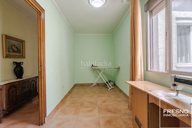 Foto 0feac6a6-dc63-4d0a-b3b7-5e5cf5b1aea1. Casa adossada amb calefacció aparcament a Yepes
