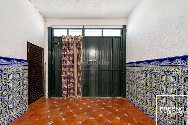 Foto e976473d-6e92-4515-ae93-462c76ab425e. Casa adossada amb calefacció aparcament a Yepes
