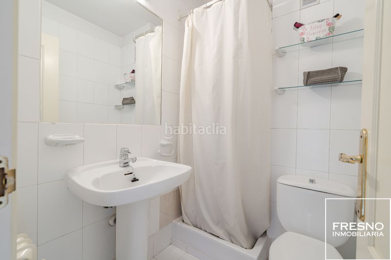 Foto b617daf0-2afb-401c-9ff7-57b2ed64747b. Xalet amb xemeneia calefacció aparcament a Algete centro Algete