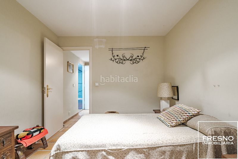 Foto b6a9a6ac-9603-45d3-9871-07adc5634021. Xalet amb xemeneia calefacció aparcament a Algete centro Algete
