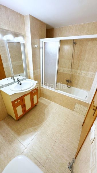Foto 0b06b3df-dec1-4942-9794-d868cc718123. Apartament amb piscina a Playa de Gandía Gandia