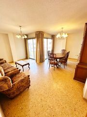 Etagenwohnung in Corea. Piso en gandia