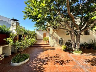Semi detached house  Flamenc. Chalet adosado al lado del paseo mar�timo