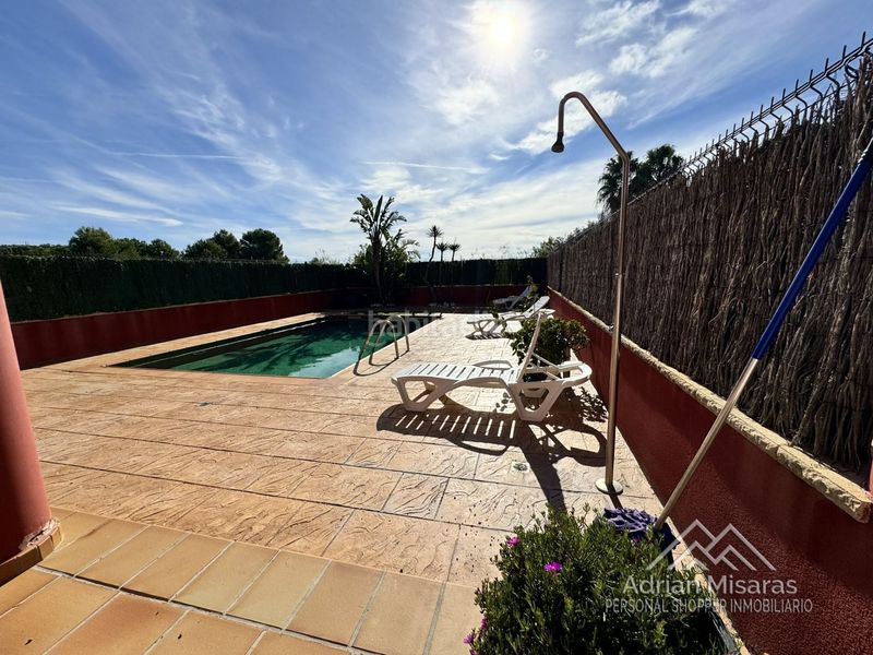 Foto 1752b416-e097-4030-96cf-5d290f5c0523. Casa adossada amb aparcament piscina a Deltebre