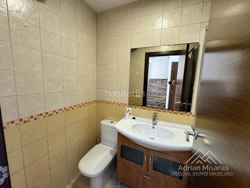 Foto adb4f01d-0f7e-4069-89df-6d67e7bfb914. Casa adossada amb aparcament piscina a Deltebre
