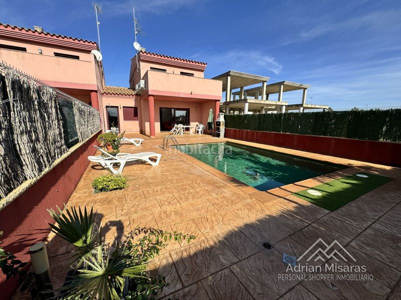 Foto b3ed49f8-650b-49a8-a575-641d1e5fa248. Casa adossada amb aparcament piscina a Deltebre
