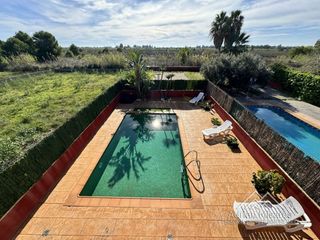 Maison jumelée  Flamenc. Chalet con piscina en riumar