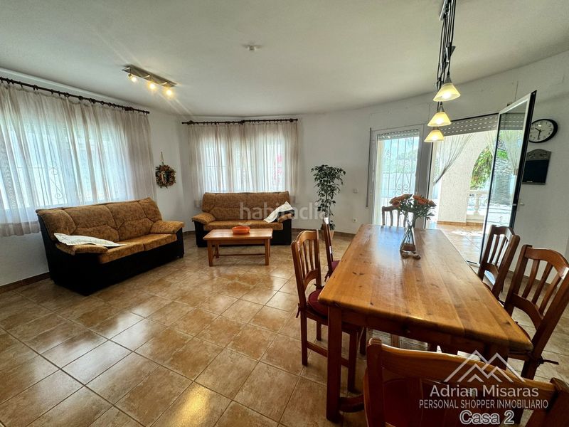 Foto 069b9ba8-b17c-432d-824b-33e9797a2229. Casa a gavina 29 a Deltebre