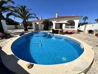 Maison  Gavina 29. Dos fincas con encanto en la playa de riumar