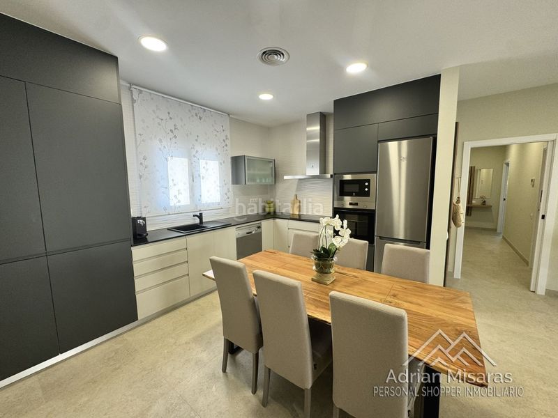 Foto ebcbdee8-87b3-40c9-b1cb-9c6d794f1ff5. Chalet with heating parking pool in Deltebre