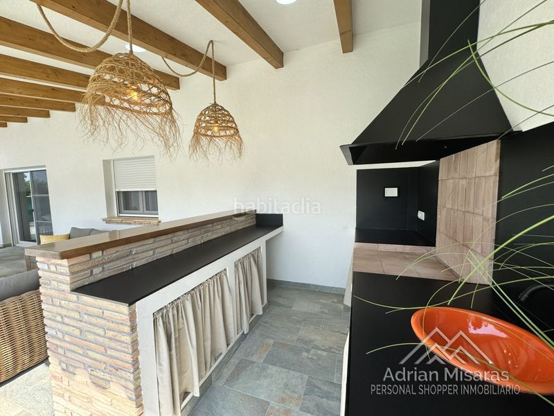 Foto f5f4cc29-28e0-4715-bf19-f4679b58fdc4. Chalet with heating parking pool in Deltebre