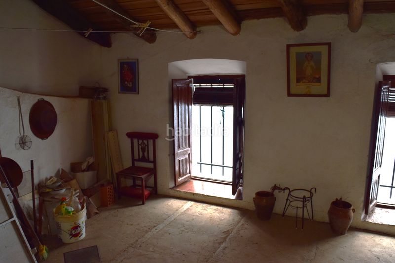 Foto 5e24f136-2d8f-441c-9672-8c5e7528d9e7. Casa adossada a Fuentes de León