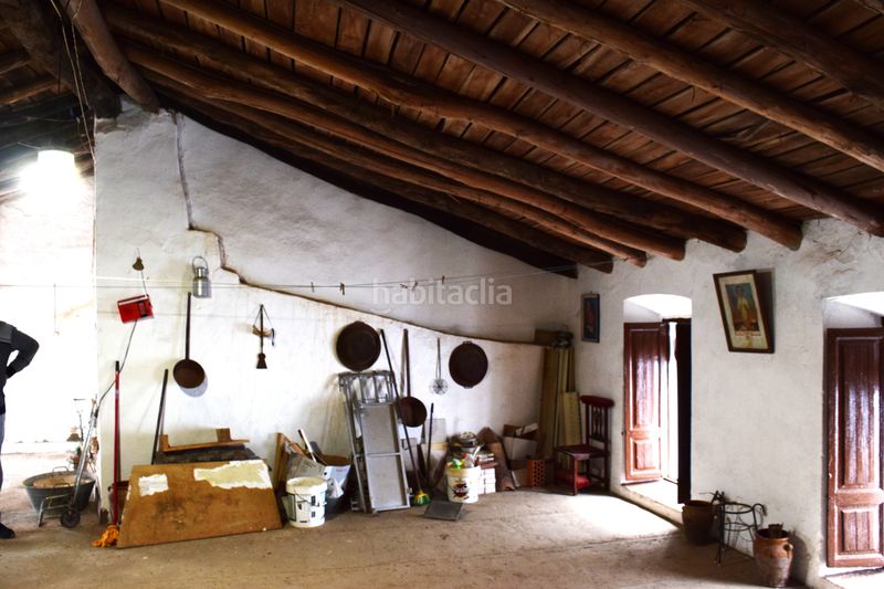 Foto 859c4f90-1a6e-4c5e-8209-15a045d022ae. Casa adossada a Fuentes de León