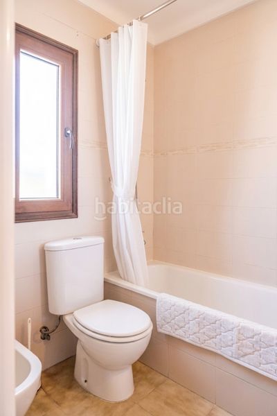 Foto a155f61f-a9e9-4286-9180-b22e5de1926b. Dúplex amb calefacció aparcament piscina a Port - La Clota - Puig Sec Escala (L´)