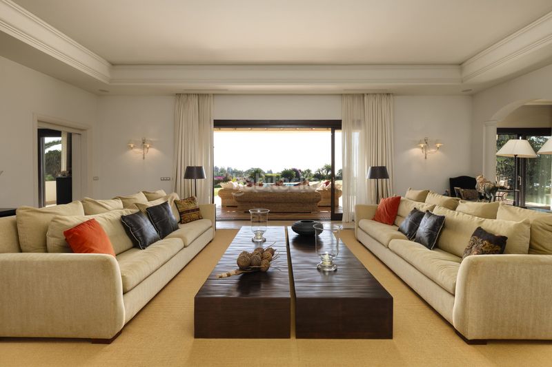 Foto 3c674d0e-b80a-4e66-bd33-50610de7d8fd. Casa a Las Lomas de Río Verde Marbella