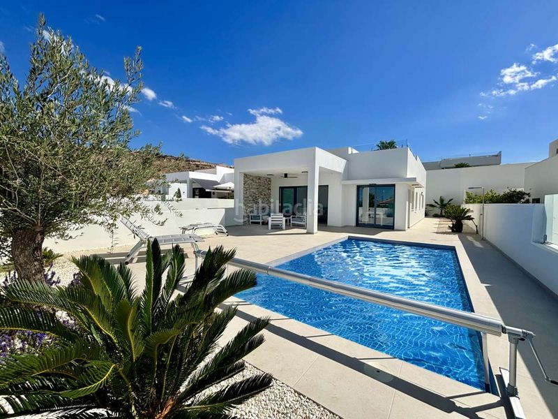 Foto 05d2a89e-e239-49e9-b75e-e27ef2d47fa9. Casa a Almoradí