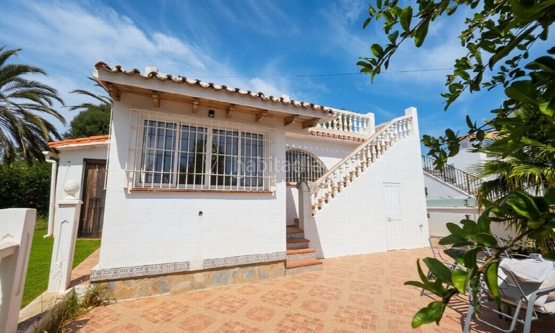 Foto 11c582b9-87e1-4a1c-8084-22192d0fbf70. Casa amb piscina a Las Flores Mijas