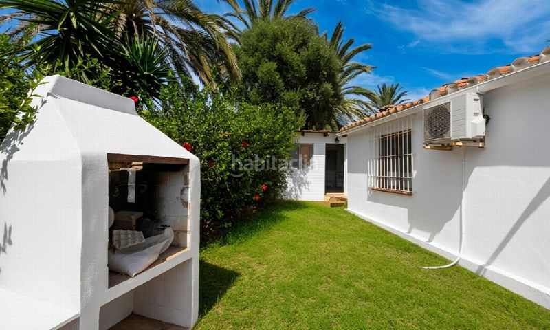 Foto aeb2f8e0-40d6-4aca-93bd-3bfcc67d45cb. Casa amb piscina a Las Flores Mijas