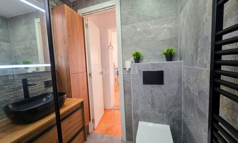 Foto f84fa9a1-fa6b-4ebf-89aa-8a35bd0c016f. Casa amb piscina a Las Flores Mijas