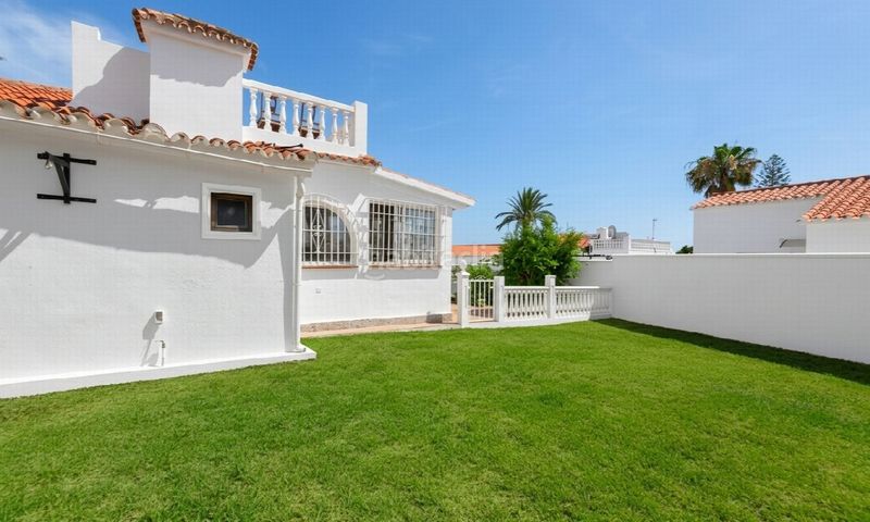 Foto d08f785e-f8d4-4ad4-8500-fd52fbd08060. Casa amb piscina a la cala Mijas Mijas