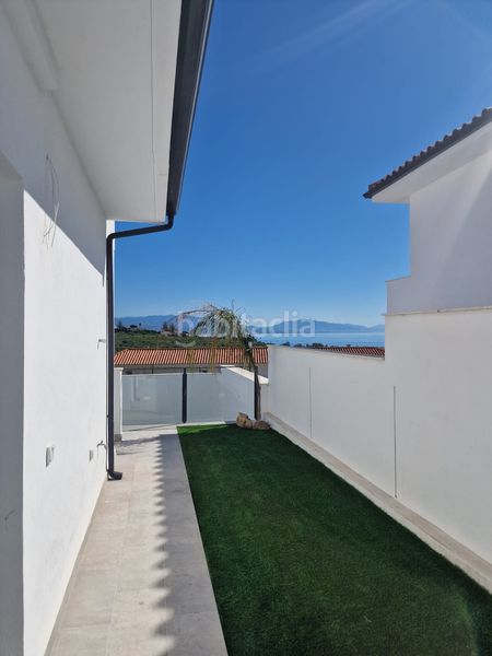 Foto 422b0a78-e02b-4fd4-8c53-ae860baee5d3. Casa amb aparcament a Manilva pueblo Manilva