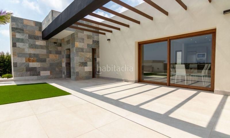 Foto 619594e9-5c7d-4785-9a5e-613e48cebd9e. Casa amb piscina a Los Balcones-Los Altos Torrevieja