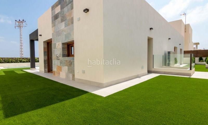 Foto 89a2776f-ecfb-4cff-8dfe-7d7b45e32018. Casa amb piscina a Los Balcones-Los Altos Torrevieja