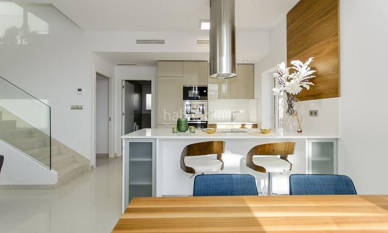 Foto 27d11c5e-b758-4b6e-91ae-0d9cbfdbf9d5. Casa amb piscina a Rojales