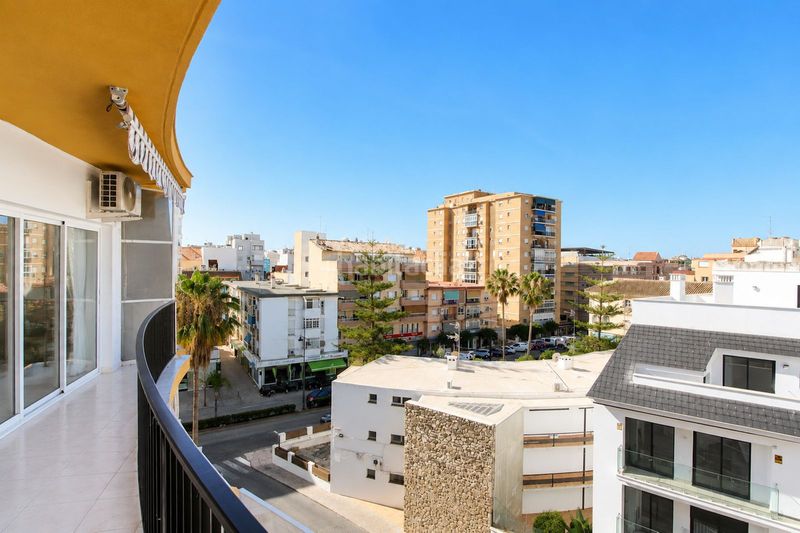 Foto cb9953c1-a243-4b4f-858d-d097d97a9479. Apartamento en campo de Mijas Mijas