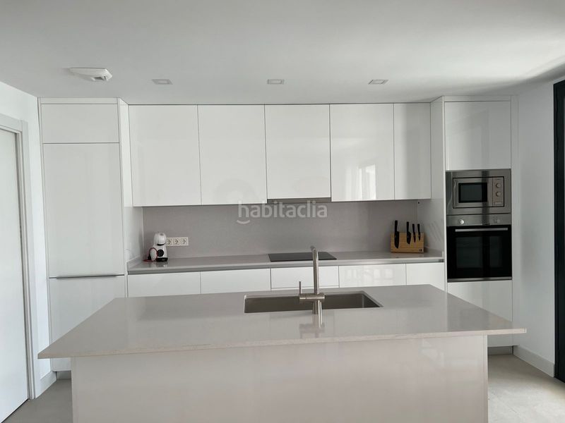 Foto 6280dff6-d096-48f1-874d-b55d03b7cf35. Apartament a Zona Calvario Estepona